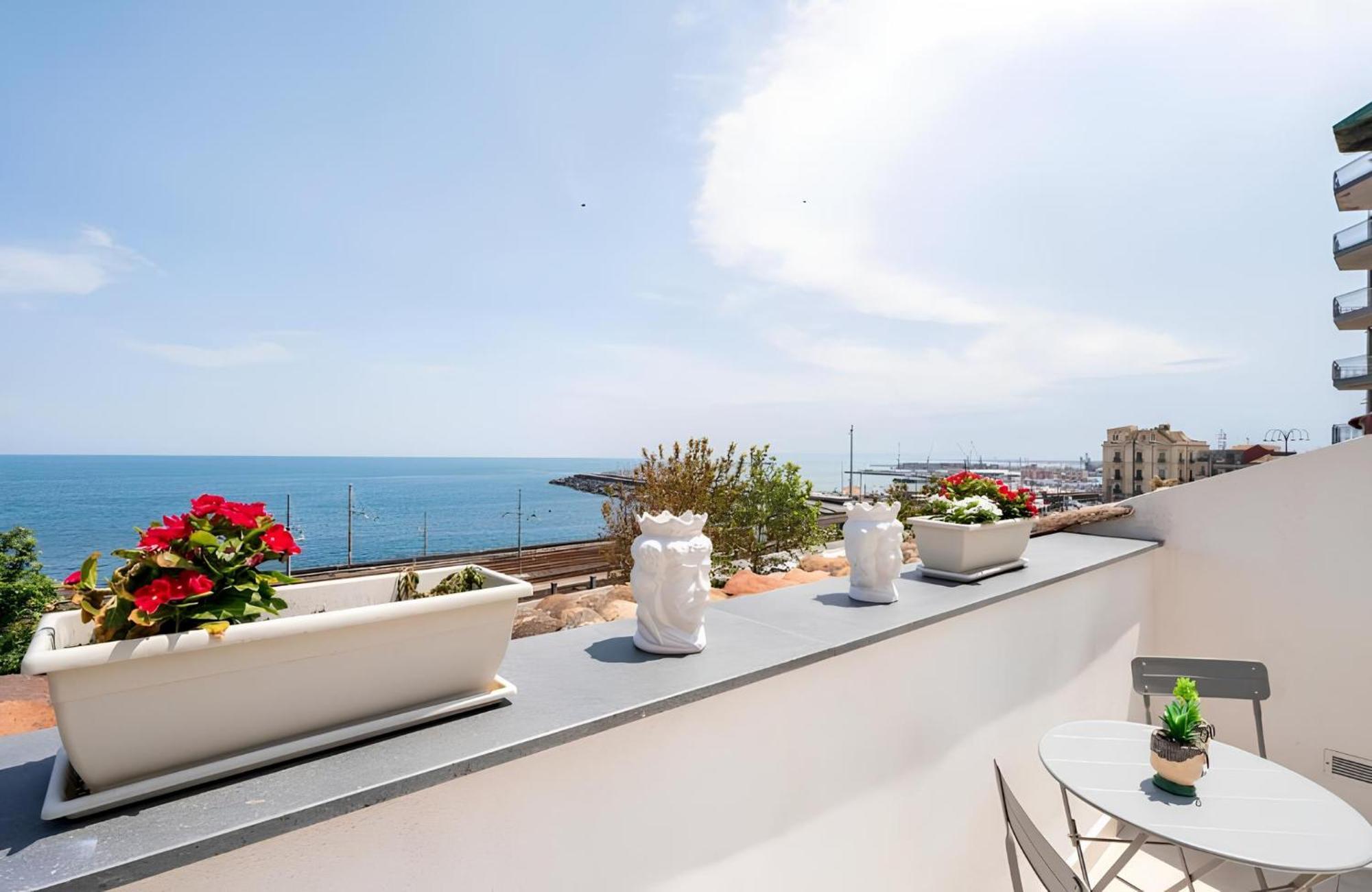 Mare Damuri Con Terrazza Vista Mare Apartman Catania Kültér fotó